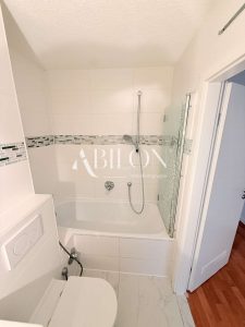 Badezimmer - Badewanne