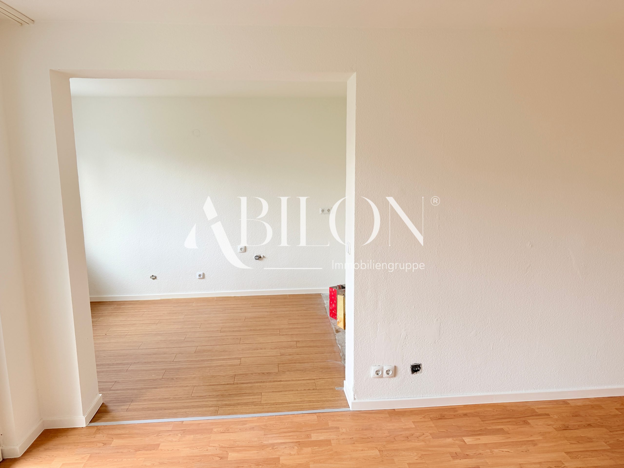 Küche (offener Zugang vom Wohnzimmer