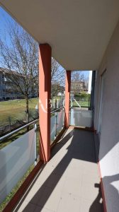 Kleiner Seitenbalkon