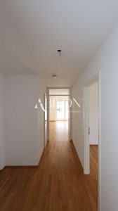 Flur - Sicht zum Wohnzimmer